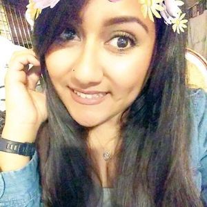 Meet your Posher, Mia